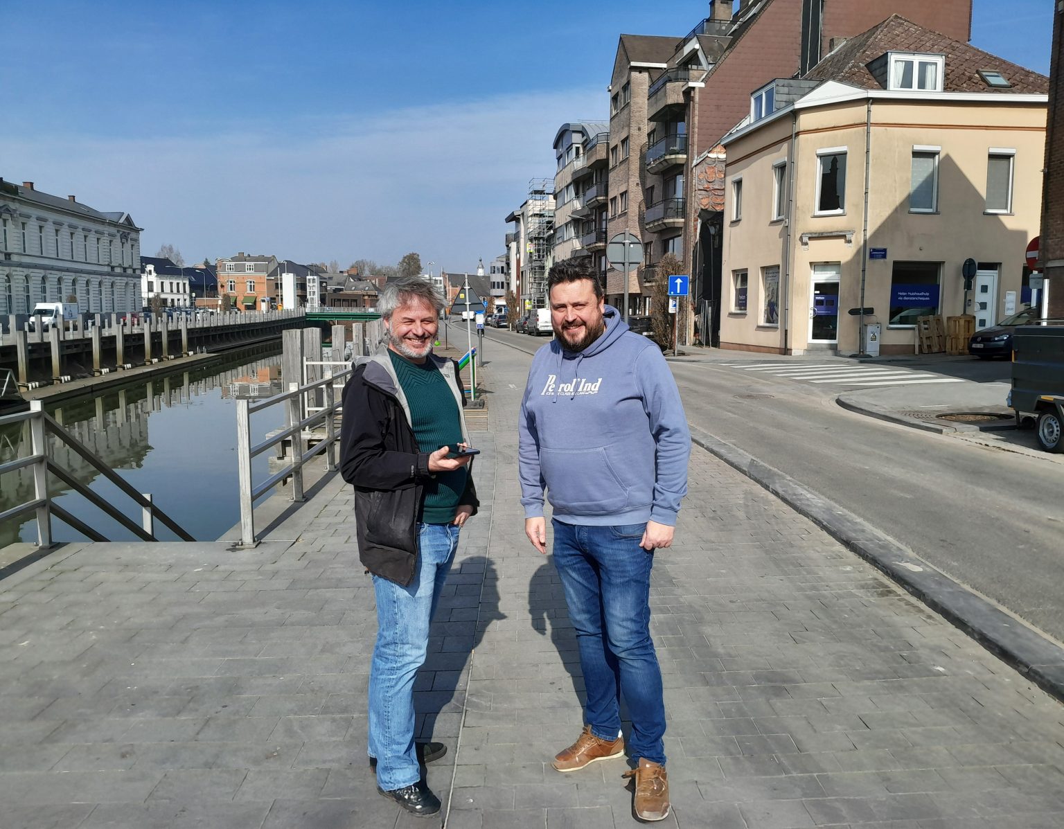 Site visit in Geraardsbergen: talking to local experts.